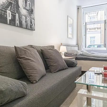 9 Min From City Center - Lovely Studio Near U1 Reumannplatz