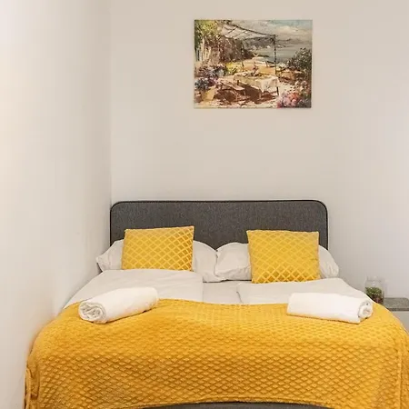Pleasing Room Hauptbahnhof With Best Location