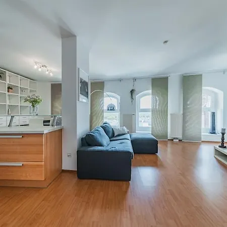 Spektakulaeres Apartment ✩ 7. Stock ✩ Kostenlose Parkgarage