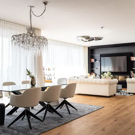 Апартаменты Exclusive 2Br Skyline Penthouse By Hm