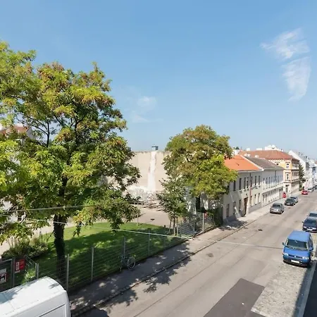 Апартаменти Gruene Und Zentrale Ruhelage Im Neubau Mit Balkon
