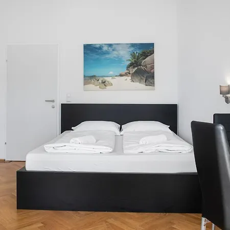 Superb 7Br Shared Apartment- Near Hauptbahnhof