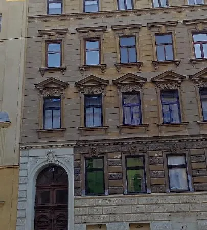 2-Room Appartment Near Westbahnhof