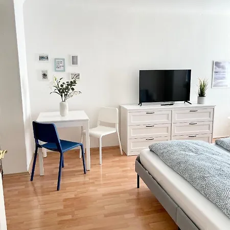 Cosy Apartment Near Schoenbrunn & Meidlinger Market
