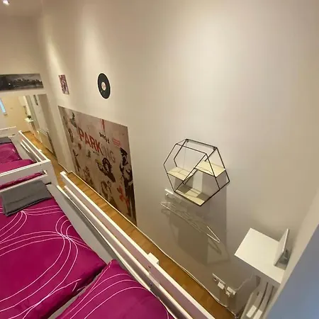 Apartmán Cozy Appartm With + Airport/City Center Connection