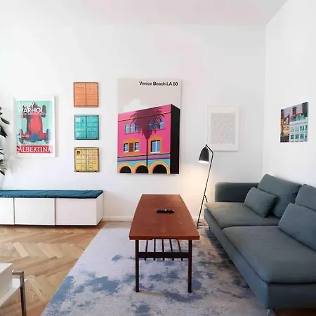 Smart Apt Mit Balkon Am Augarten Park Naehe Zentrum