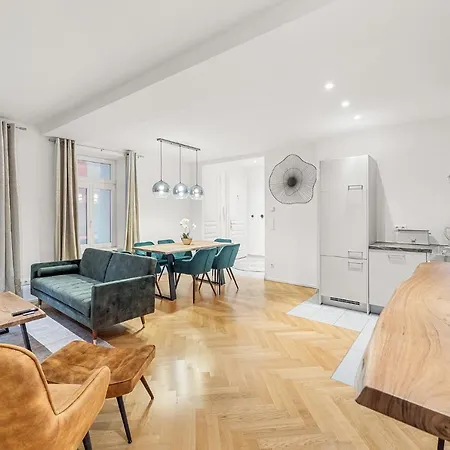 Vienna Chic Residences #Suite 12