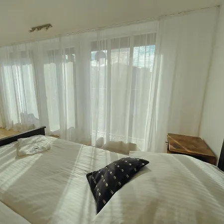 Luxury 150M2 Suite In Most Desirable Area Of Historic Central Vienna