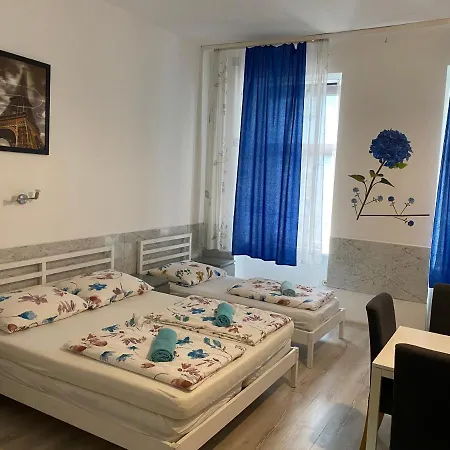 Heino Apartments
