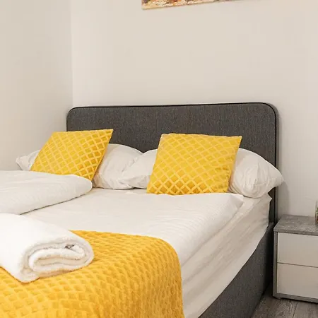 Standard 3Br Apt Near Hauptbahnhof