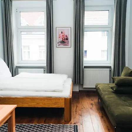 Wonderful, Modern City Center Apartment