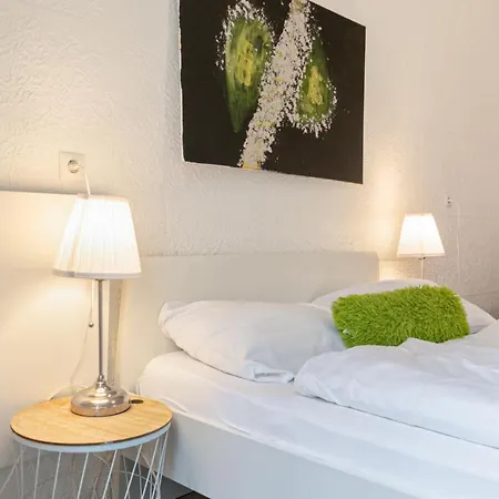 Superb 3 Apt Complex For 9P Near Wiener Stadthalle