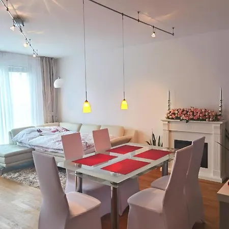 Modernes Studio-Apartment Nahe Zentrum Mit Garagenplatz