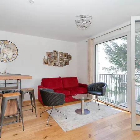 Luxurious Apartment With Big Balcony Near City Center