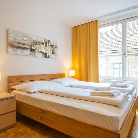 Central Living - Stephansdom Apartments