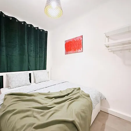 Charming Three Bedrooms Apartment Near Vienna Central Station