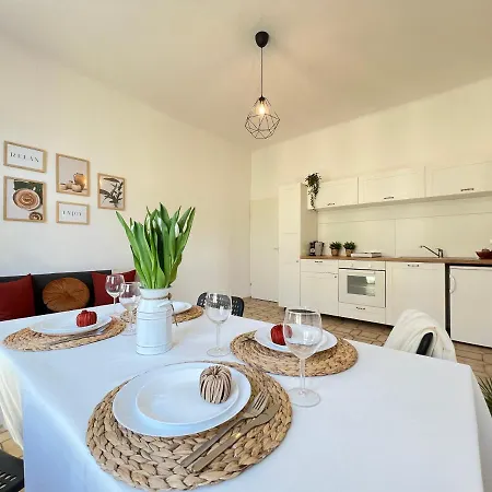 Joyful Place Apartment