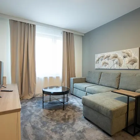 Prater Parkview: Spacious 3-Bedroom Apartment with King Beds