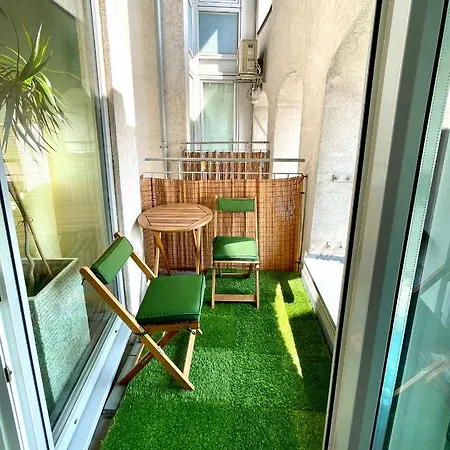 Una Apartment