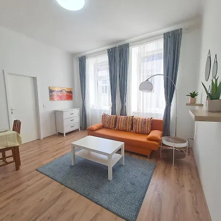 Cosy Flat Only 15 Min To City Center
