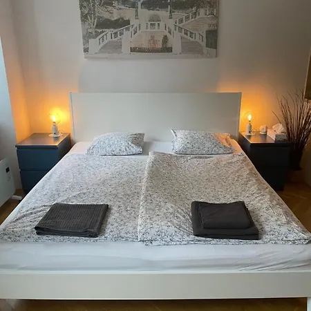 Cozy City Apartment Near City Center