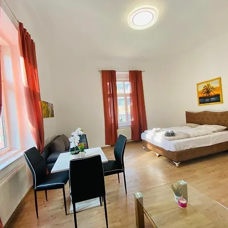 Quad-Room Near Prater Stern