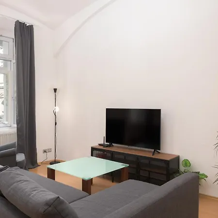 Appartement Spacious Apt In Perfect Location For Family 24H Check-In