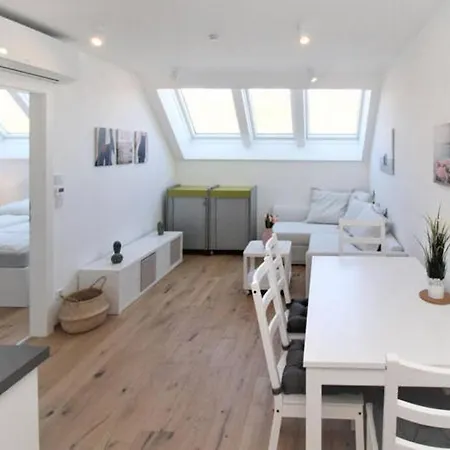 City-Center Rooftop-Apartment