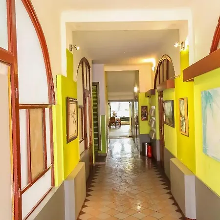 Economic 2Sb Apartment In Lively Area