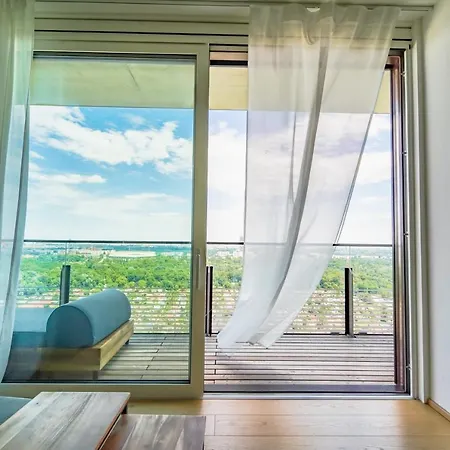 Triiiple 7Heaven - Amazing View On Top Floor With Rooftop Pool