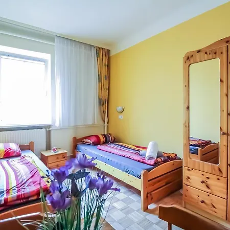 Economic 2Sb Apartment In Lively Area