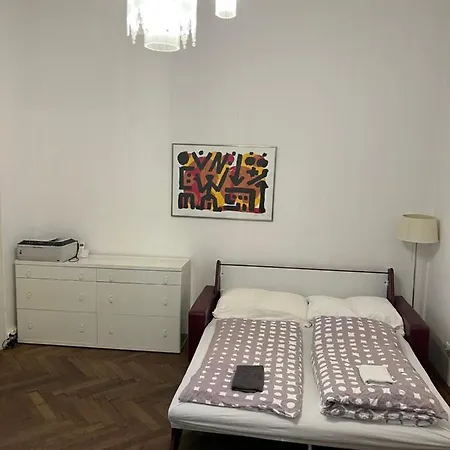 Quiet And Cozy Apartment In The City Center