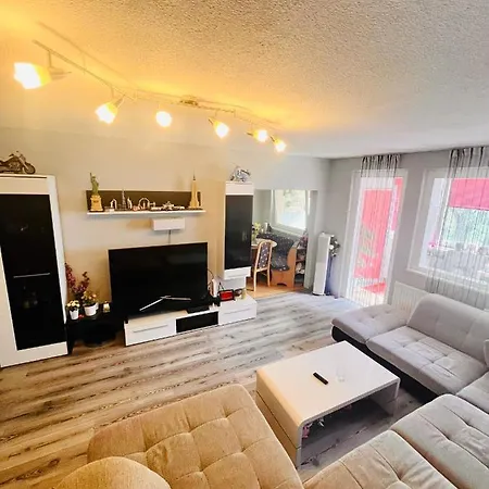 10 Min From U1 - Private Room In Shared Apartment
