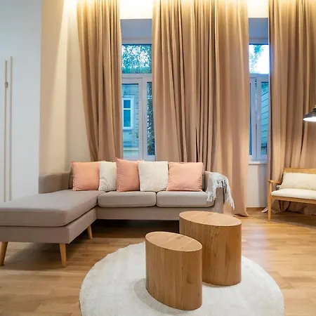 2-Rooms Spacious Apartment In A Vibrant Cozy Area