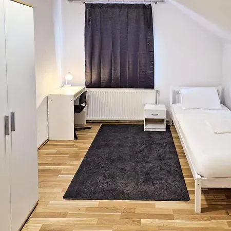 Auberge de jeunesse Adelin Einzelzimmer