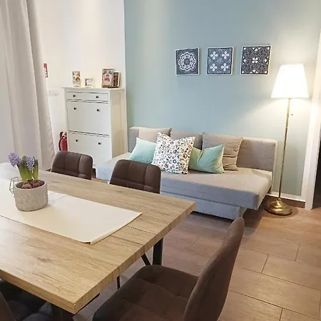 Spacious 3-Bedroom Apartment In City Centre