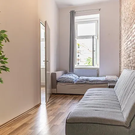 Stunning 2Br Apt Comfortable Design/Great Location