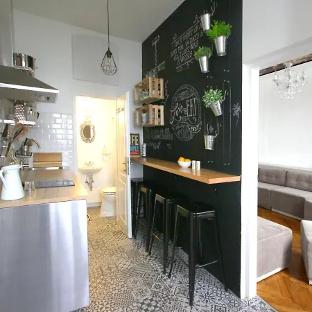 For The Bold, Chic And Open Minded Apartment