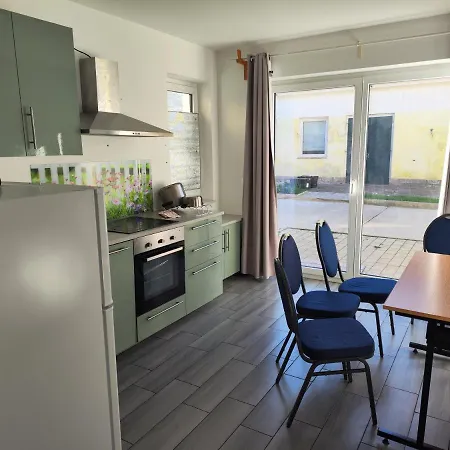 Erdgeschoss Wohnung Nahe Flughafen