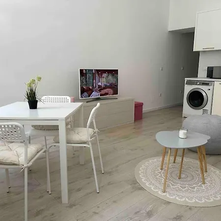 Small 2-Room Apartment, 1150
