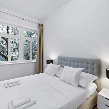 Vienna Chic Residences #Suite 6 * Brand New *