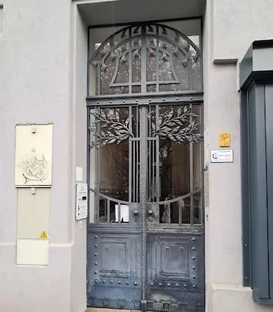 Ferienwohnung Yolo Handelskai Studio