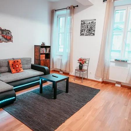 Vienna Central Apartment 4