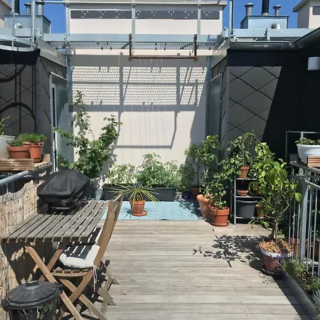Blackriver Loft Vienna Mit Gratis Parkplatz Nahe Schoenbrunn Und U6