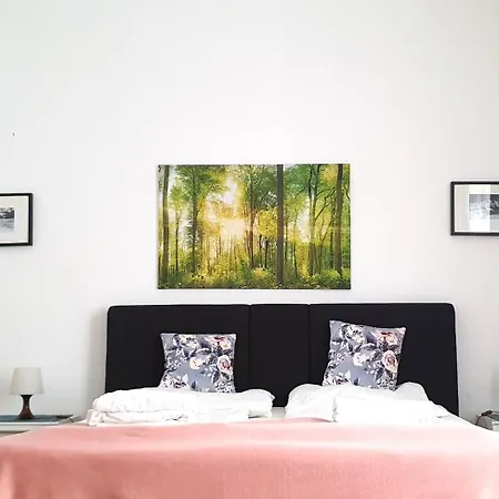 Suite In Imperial Design, Central Location