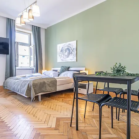 Comfortable 2Br Apt In Vienna, Prime Location