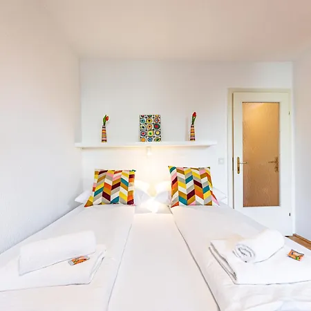 Calm & Connected By Jr City Apartments
