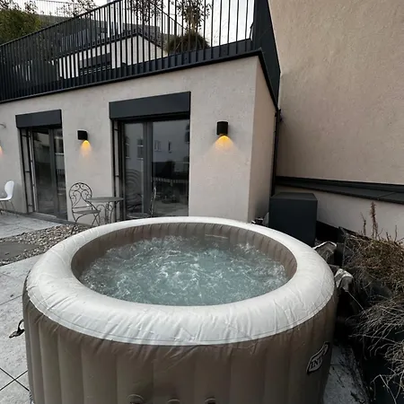 Schoene Wohnung Mit Eigenem Whirlpool In Dem Stadtzentrum