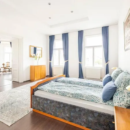 Charming Spacious Apartment
