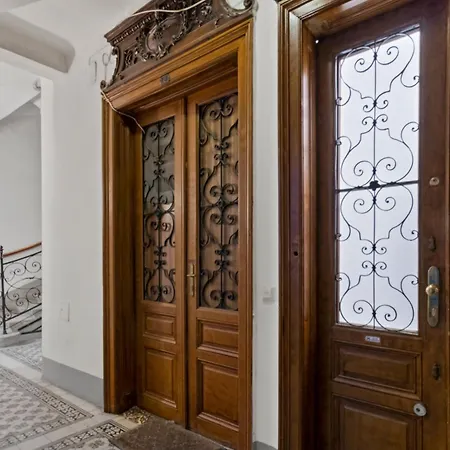Designer Apartments Near Schoenbrunn